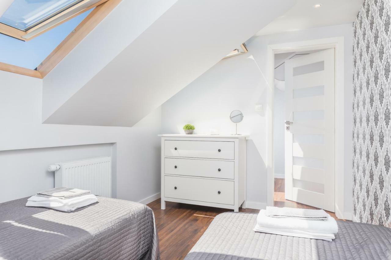 Cheerful Air Conditioned Apartment With Mezzanine And Parking - Old Town Cracóvia Exterior foto