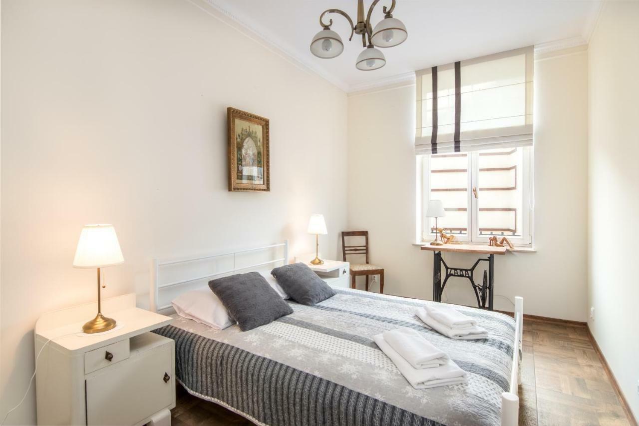 Cheerful Air Conditioned Apartment With Mezzanine And Parking - Old Town Cracóvia Exterior foto