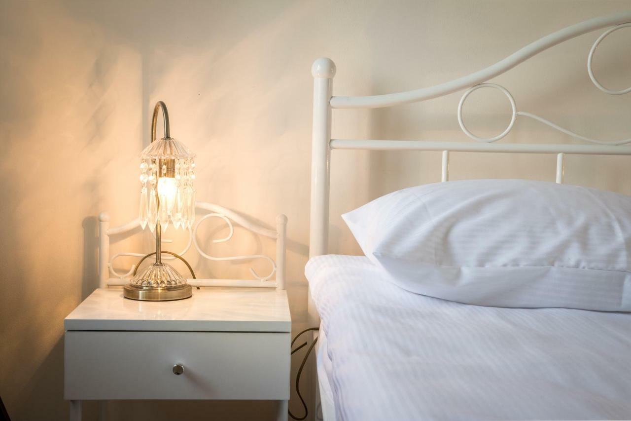 Cheerful Air Conditioned Apartment With Mezzanine And Parking - Old Town Cracóvia Exterior foto
