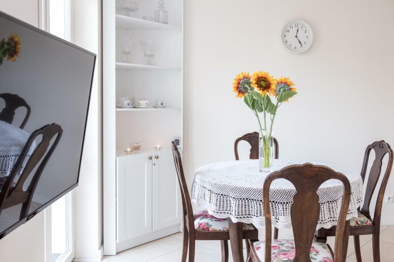Cheerful Air Conditioned Apartment With Mezzanine And Parking - Old Town Cracóvia Exterior foto