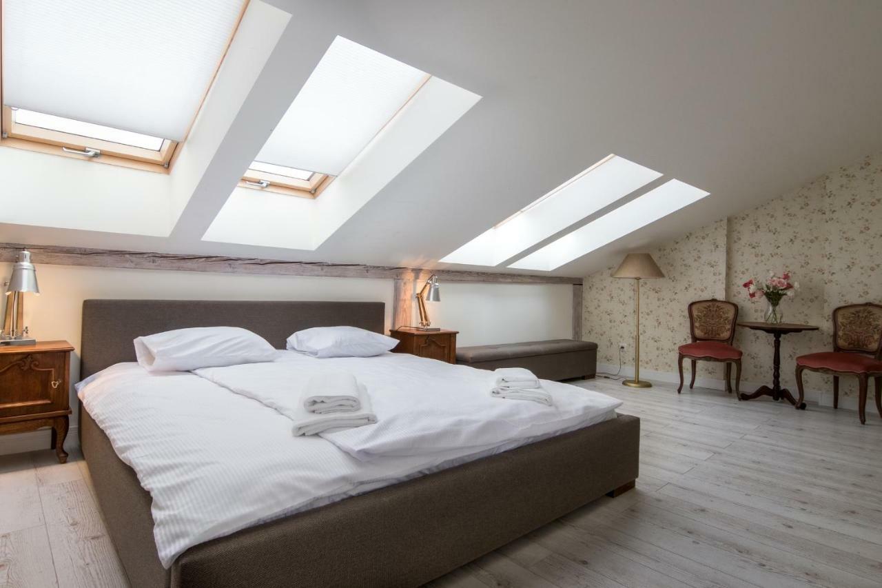 Cheerful Air Conditioned Apartment With Mezzanine And Parking - Old Town Cracóvia Exterior foto